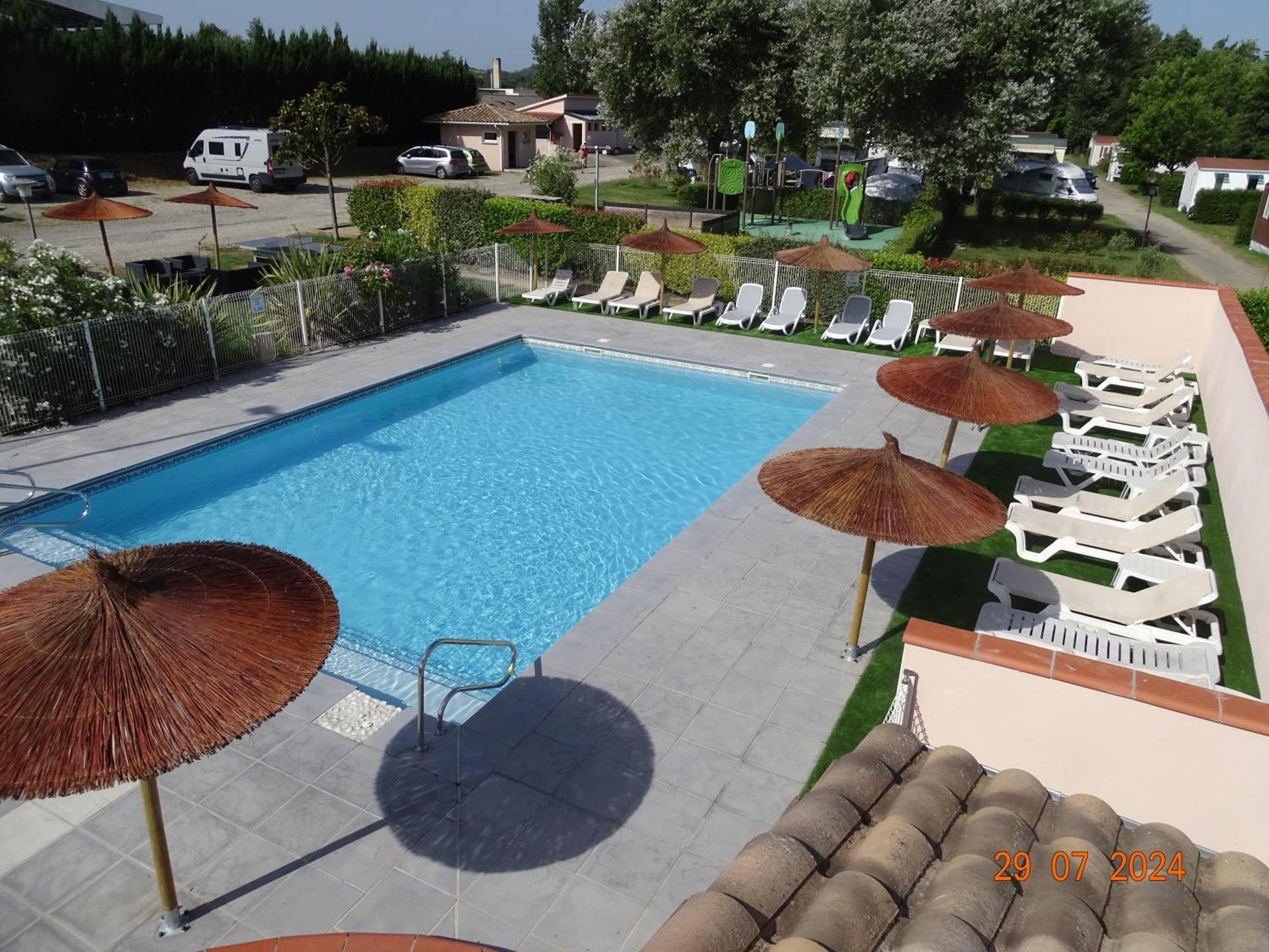 Camping Les Nysades Otel Mirepoix  Dış mekan fotoğraf