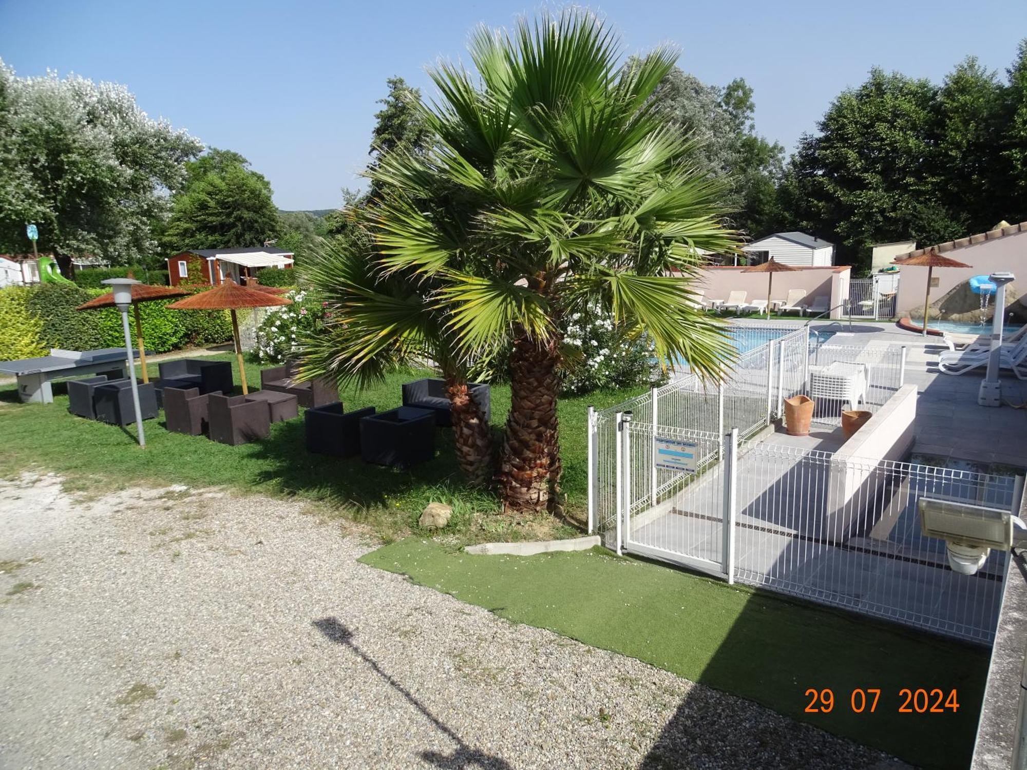 Camping Les Nysades Otel Mirepoix  Dış mekan fotoğraf